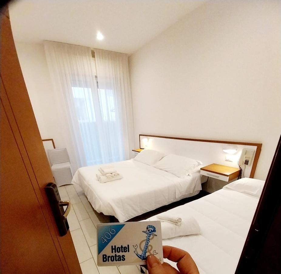 Hotel Brotas ريميني المظهر الخارجي الصورة