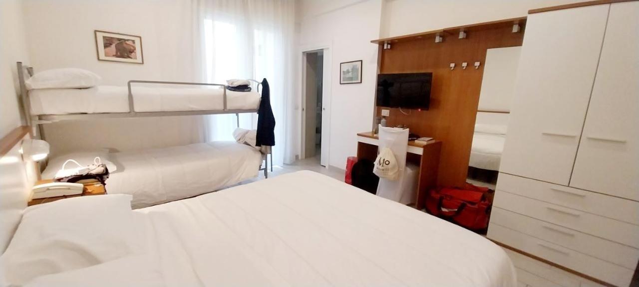 Hotel Brotas ريميني المظهر الخارجي الصورة
