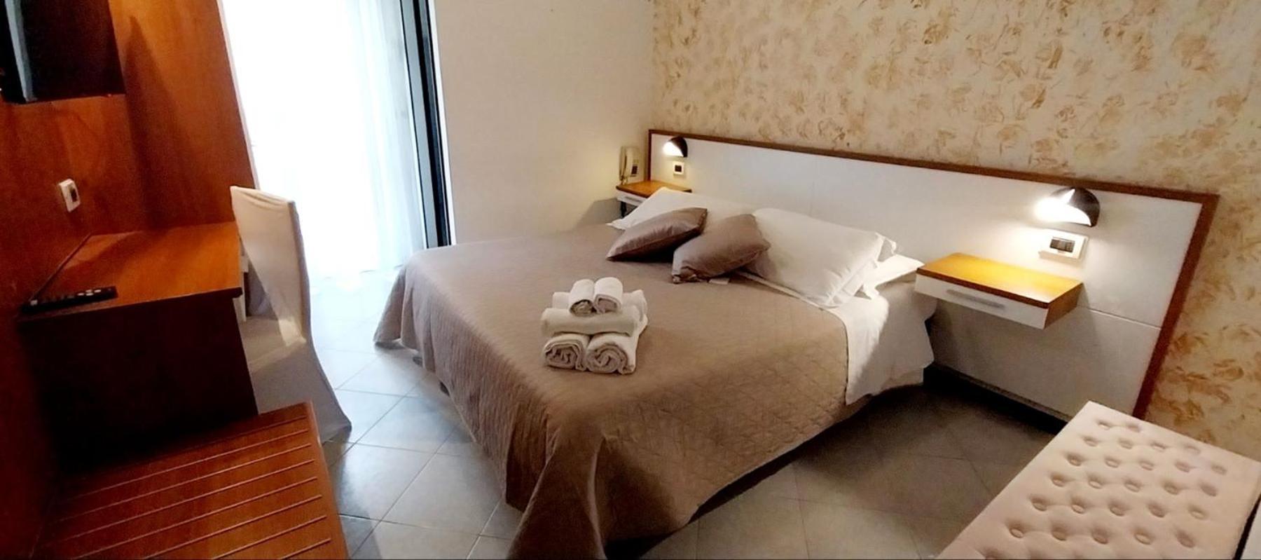 Hotel Brotas ريميني المظهر الخارجي الصورة