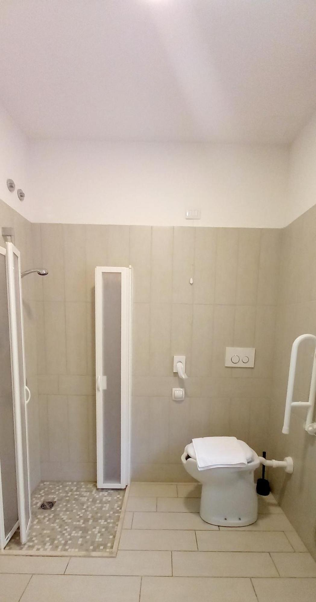 Hotel Brotas ريميني المظهر الخارجي الصورة