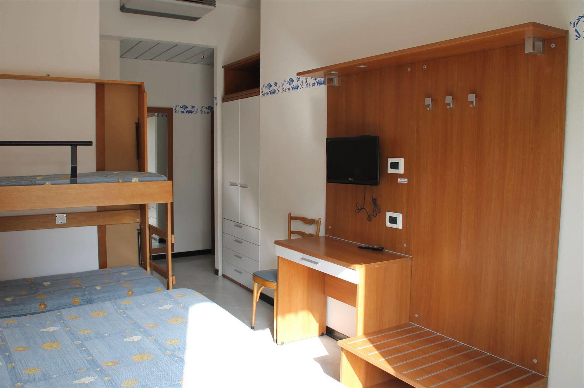 Hotel Brotas ريميني المظهر الخارجي الصورة