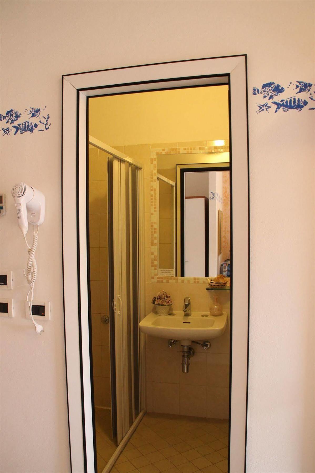 Hotel Brotas ريميني المظهر الخارجي الصورة
